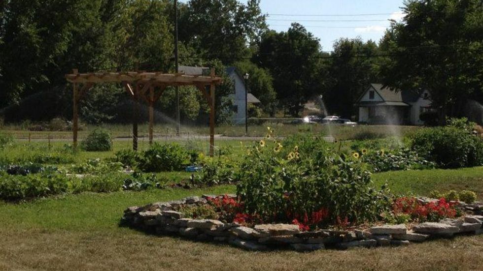 Community-Gardens_Flying-Tomato_Courtesy-of-AHC-of-Grant-County